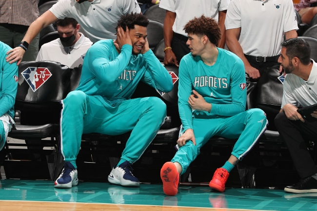 他囊括了 他囊括了