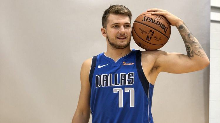 00万欧元 00万欧元