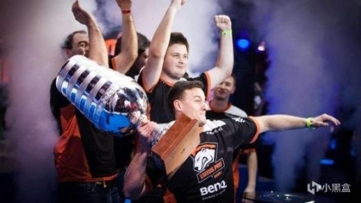 下面是根据 下面是根据