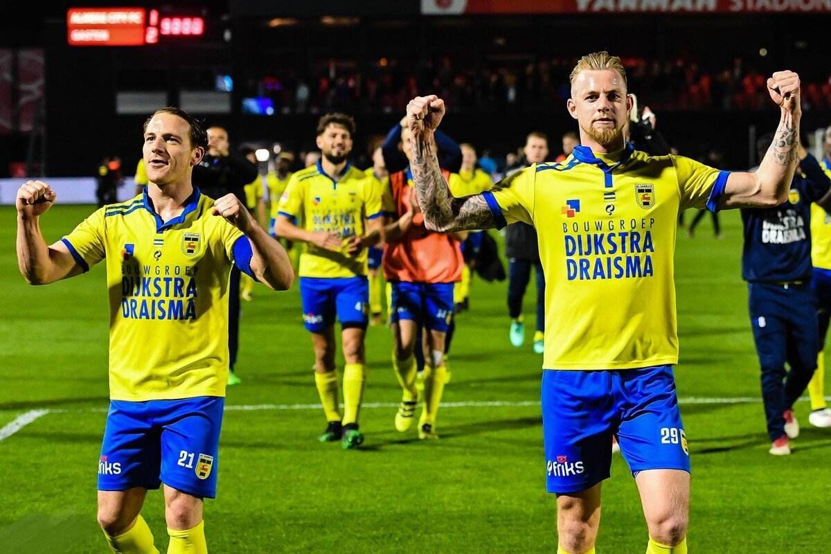 穿的球衣 穿的球衣